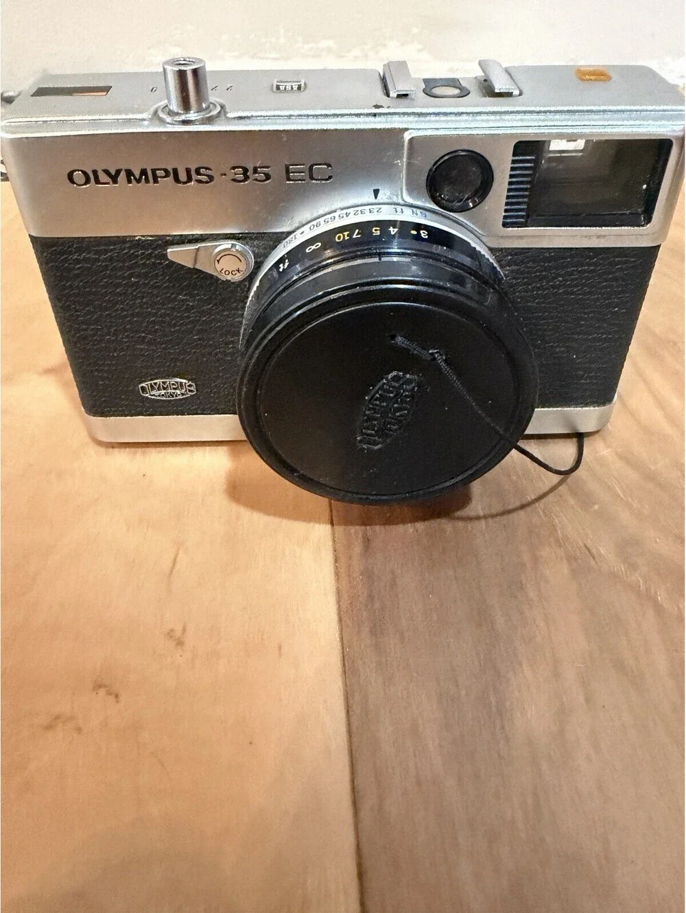 Olympus 35 EC 35mm Rangefinder Film Camera 42mm f2.8 (Made In Japan)
